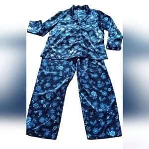 Sillky PJ's & 2 100% Silk Sleep Masks 😴